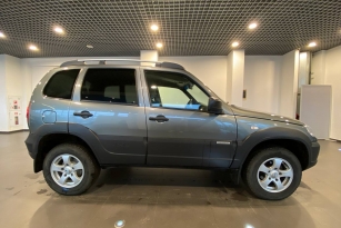 CHEVROLET NIVA