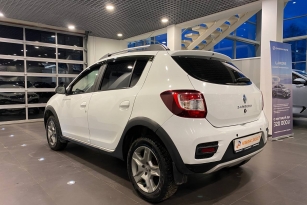 RENAULT SANDERO STEPWAY