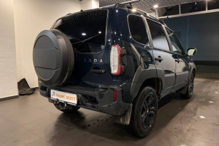 LADA NIVA TRAVEL