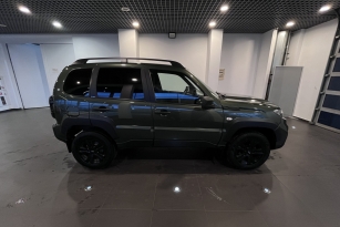LADA NIVA TRAVEL