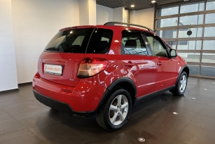 SUZUKI SX4
