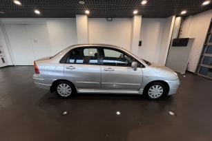 SUZUKI LIANA