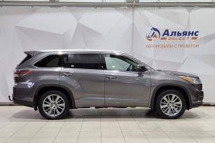 TOYOTA HIGHLANDER