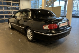 KIA OPIRUS