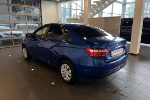 LADA VESTA
