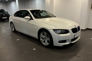 BMW 325 I A