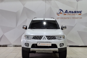 MITSUBISHI PAJERO SPORT