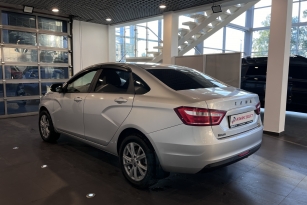 LADA VESTA