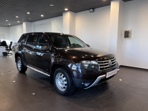 RENAULT DUSTER
