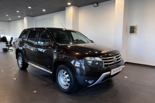 RENAULT DUSTER