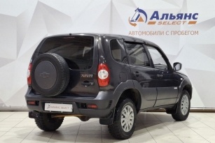 CHEVROLET NIVA