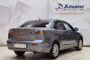 MITSUBISHI LANCER