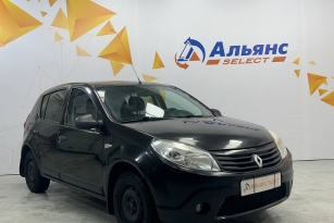 RENAULT SANDERO