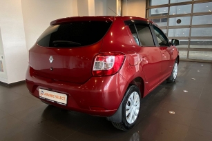 RENAULT SANDERO