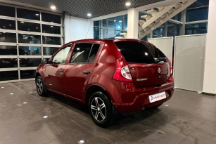 RENAULT SANDERO