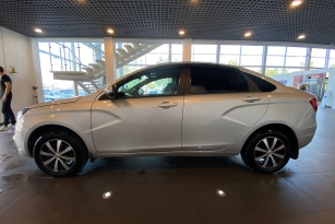 LADA VESTA