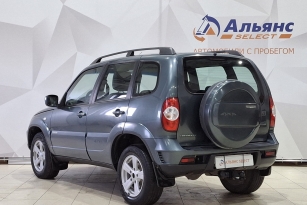 CHEVROLET NIVA