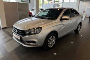 LADA VESTA