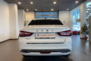 LADA VESTA