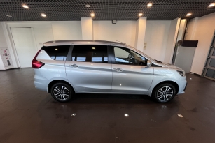 SUZUKI ERTIGA
