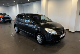 RENAULT SANDERO