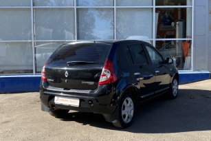 RENAULT SANDERO