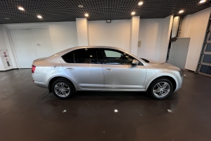 SKODA OKTAVIA