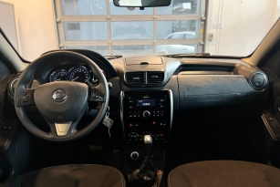 NISSAN TERRANO
