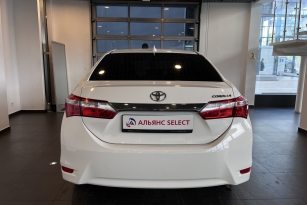 TOYOTA COROLLA