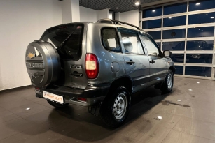 ШЕВРОЛЕ NIVA
