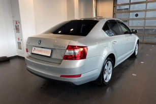 SKODA OKTAVIA