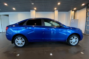 LADA VESTA
