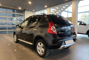 RENAULT SANDERO STEPWAY