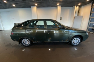 LADA 2112