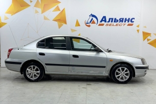 HYUNDAI ELANTRA