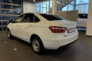 LADA VESTA