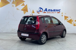 MITSUBISHI COLT