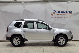 RENAULT DUSTER