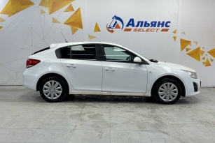 CHEVROLET CRUZE