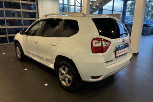 NISSAN TERRANO