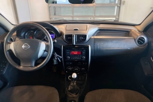 NISSAN TERRANO