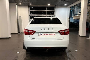 LADA VESTA