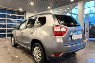 NISSAN TERRANO