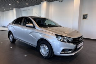LADA VESTA