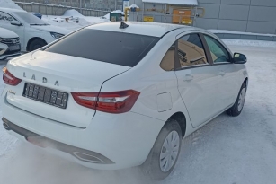 LADA VESTA