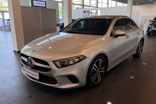 MERCEDES-BENZ A160