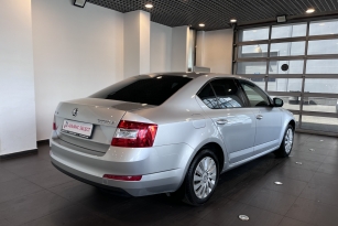 SKODA OKTAVIA
