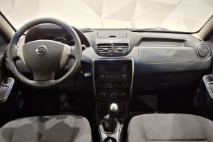 NISSAN TERRANO