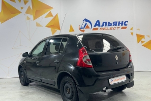 RENAULT SANDERO