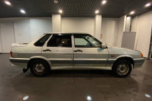 LADA 2115